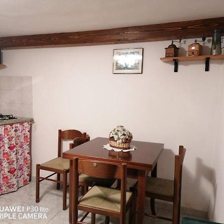 La Casa Di Luisa Apartamento Santu Lussurgiu Exterior foto