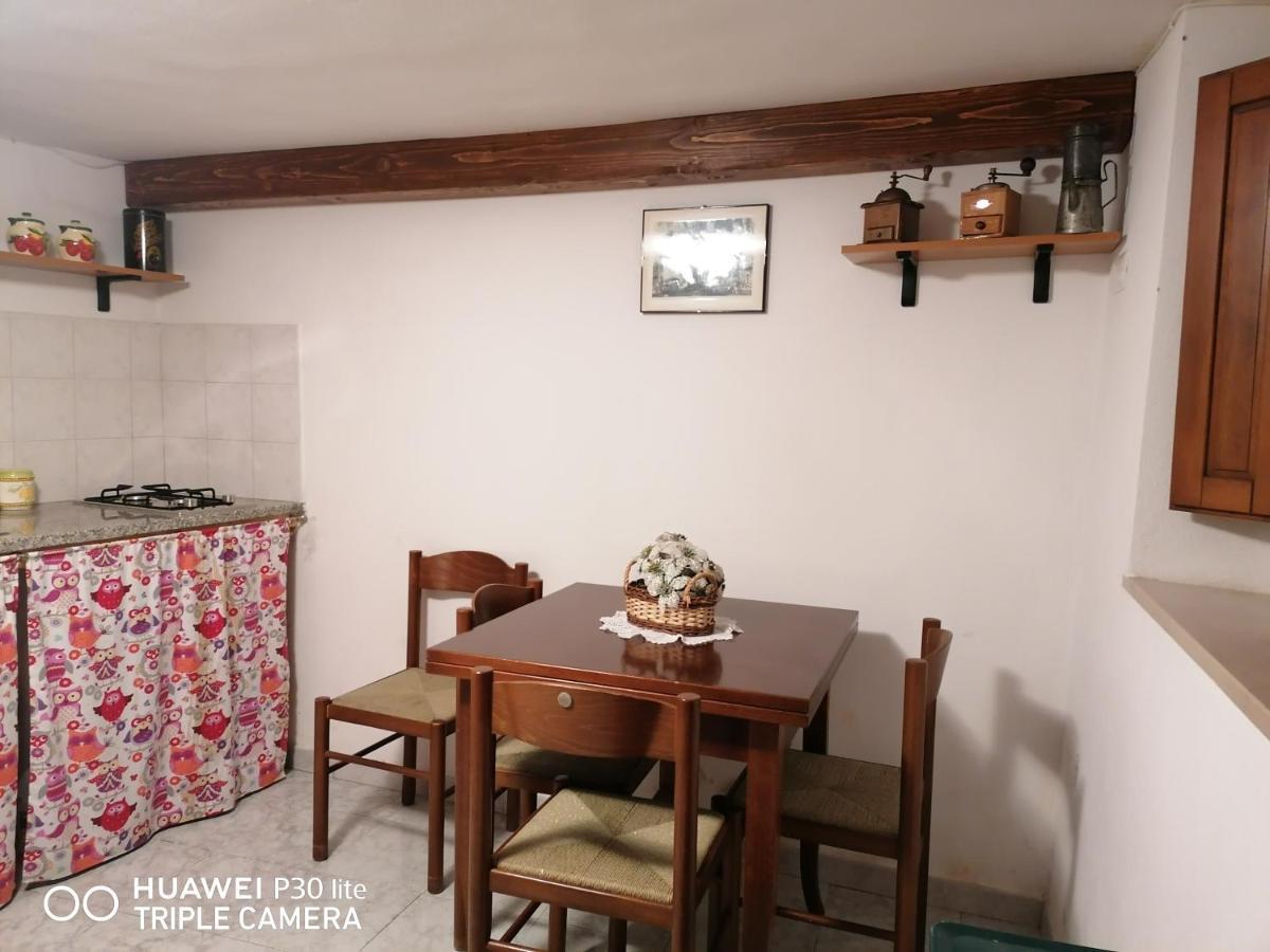 La Casa Di Luisa Apartamento Santu Lussurgiu Exterior foto